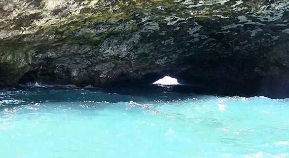 hidden-beach-marietas-islands-puerto-vallarta-mexico-8 (570x312, 64Kb)
