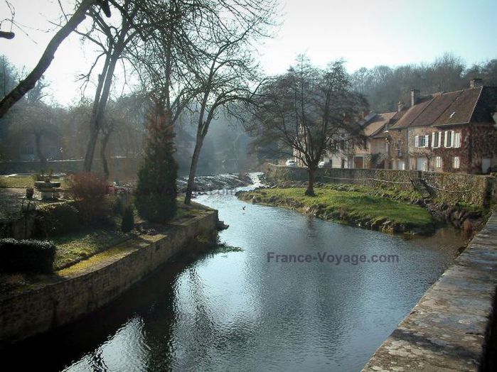 semur-en-auxois-03 (700x524, 86Kb)