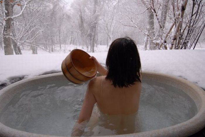 3623822_hottubinsnow (700x468, 47Kb)