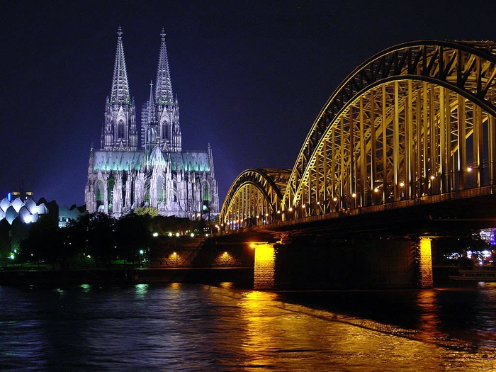 cologne (700x525, 307Kb)