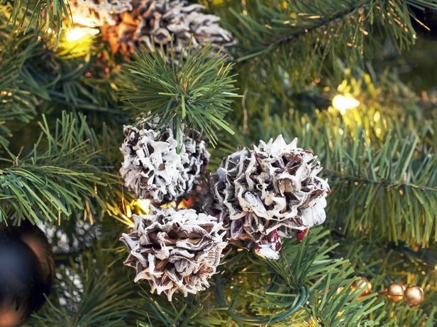 Original_Brian-Patrick-Flynn-Holiday-House-Christmas-Tree-Pinecones_s4x3_lg (616x462, 181Kb)