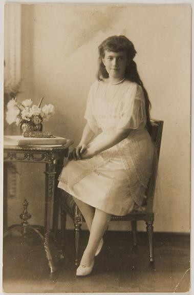 1382607570_EIV_Anastasiya (379x576, 33Kb)