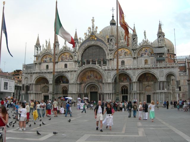 3587765_markbasilica (640x480, 70Kb)