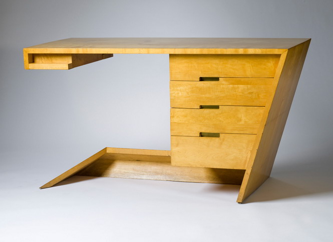 01-Dan Johnson, Hayden Hall n.d. Desk 1947. Maple, oak. (665x484, 44Kb)