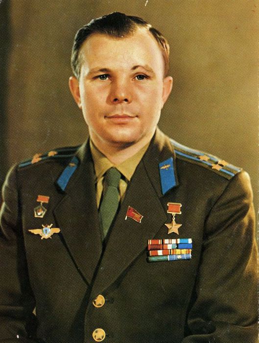 1383482176_gagarin26 (529x700, 67Kb)
