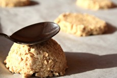 crispy-oatmeal-cookies-flattening-230x153 (230x153, 10Kb)