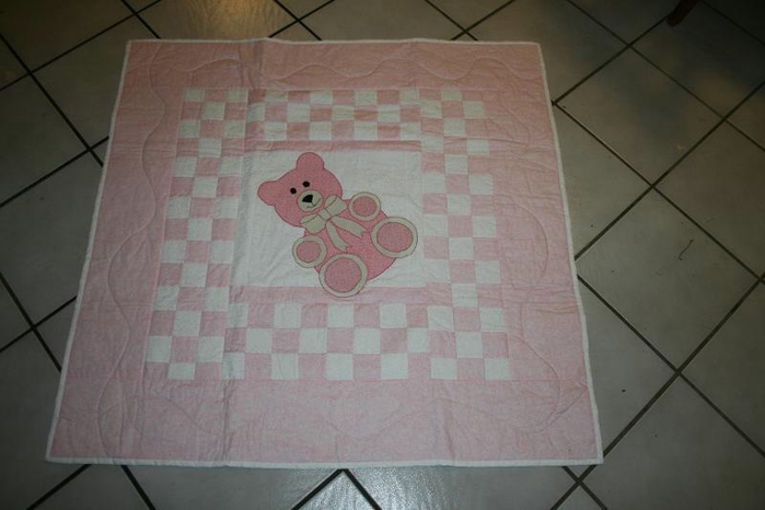 full_70_15118_PinkBearAppliqueQuilt_3 (700x466, 167Kb)