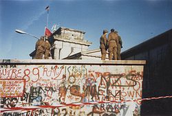 Berlin-wall (250x169, 13Kb)