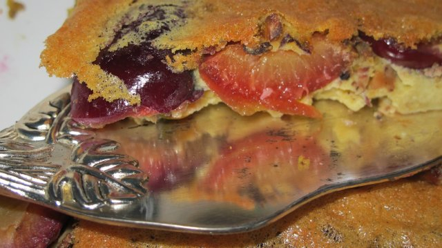 Plum Clafoutis with pistachios (640x359, 213Kb)