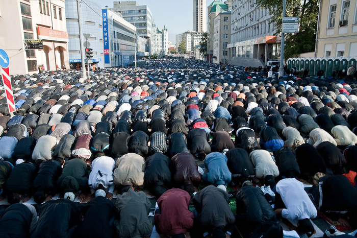 1384330790_islam_moskva (700x466, 163Kb)
