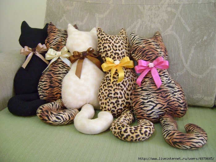Диванные подушки с котиками! Идеи для воплощения. Шаблоны.