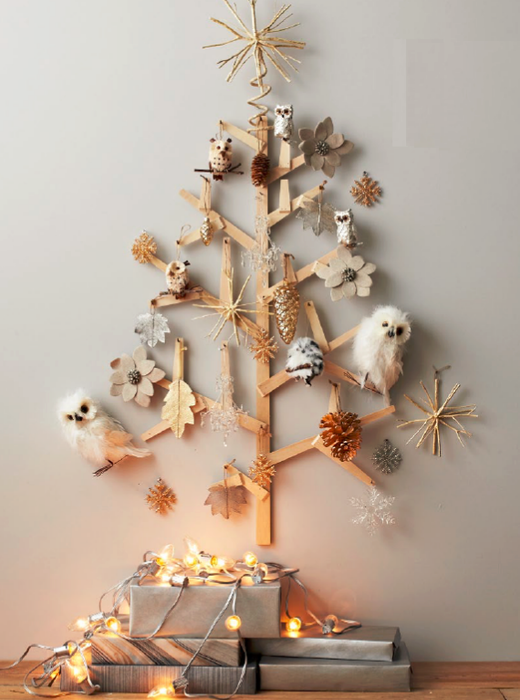 Alternative-Christmas-tree-ideas-tree-from-wood-boards-with-natural-decorations (520x700, 367Kb)