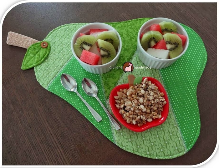 ! little placemat pear 2 (700x538, 284Kb)