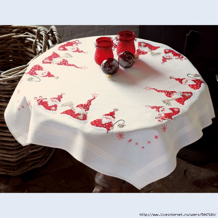 (1) VERVACO Tablecloth Christmas Gnomes (700x700, 267Kb)