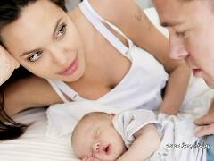 Angelina,Pitt&Shilo (240x180, 23Kb)