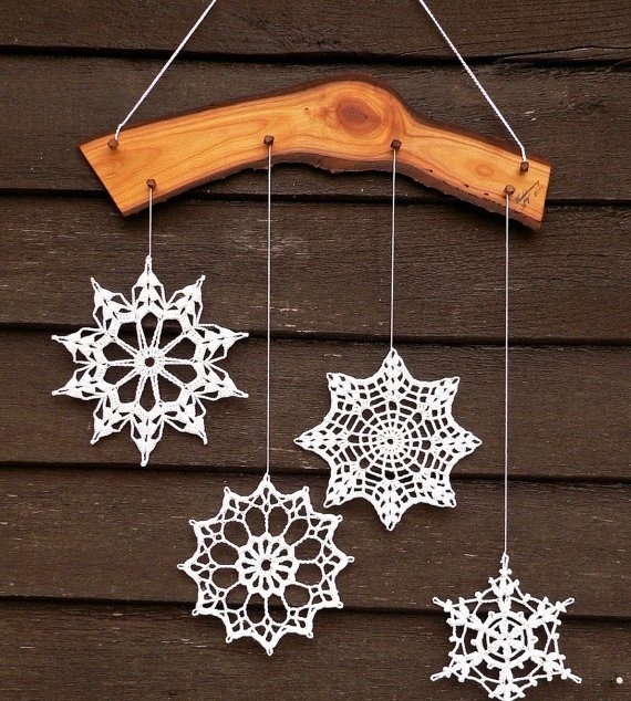 how-to-use-snowflakes-in-winter-decor-ideas-20 (570x634, 275Kb)
