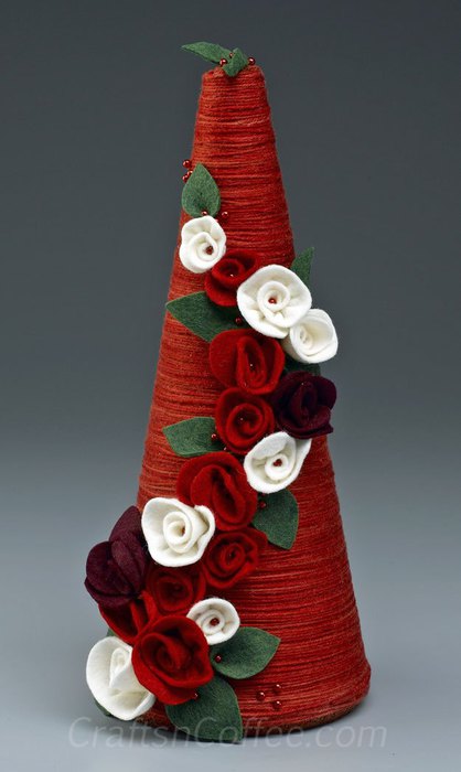christmas-yarn-topiary (418x700, 39Kb)