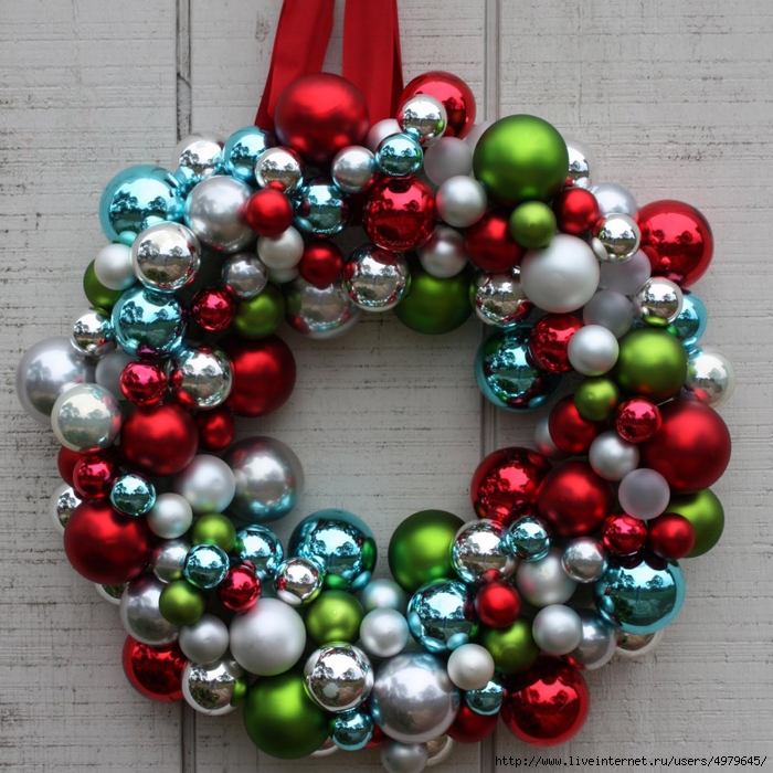 4979645_ornament_ball_wreath_2 (700x700, 389Kb)