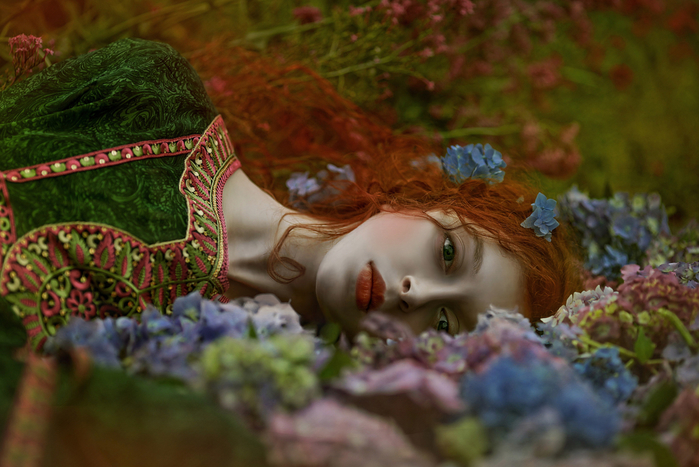 Agnieszka-Lorek-A.M.Lorek-Photography-Ophidia-ModelOphidia-makeup-stylist-by-photog-Shadow-of-Sorrow (700x467, 390Kb)