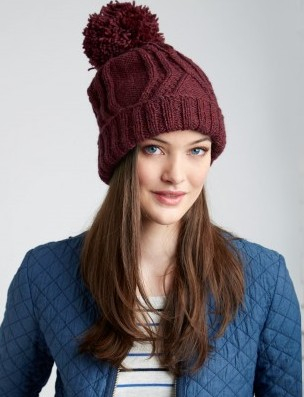 patons_classicwoolworsted_cabletravellerhat (304x397, 92Kb)