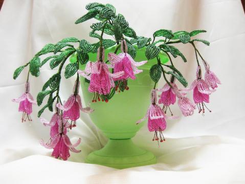 Цветы из бисера — пошаговые мастер-классы плетения с фото