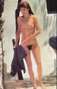 jackie-kennedy-nude-beach-picture-yna (228x353, 44Kb)