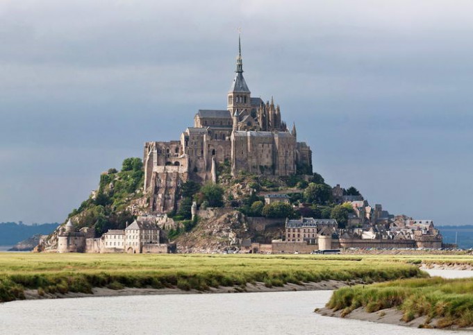 Монастырь Ле Мон Сен-Мишель в Нормандии (681x483, 70Kb)