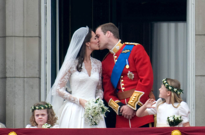 royal-wedding-anniversary-29apr16-06 (700x461, 269Kb)