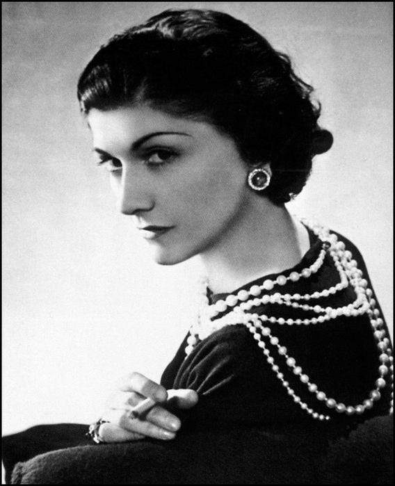 1311836290_coco-chanel-12 (568x700, 222Kb)