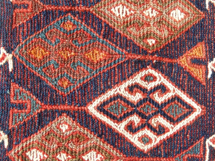 4964875_Luristan_Soumak_saddle_bag_detail_of_motif (700x525, 435Kb)