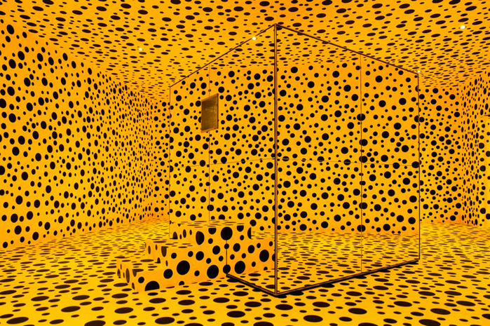 yayoi-kusama-louisiana-museum-of-modern-art-designboom-04 (700x465, 365Kb)