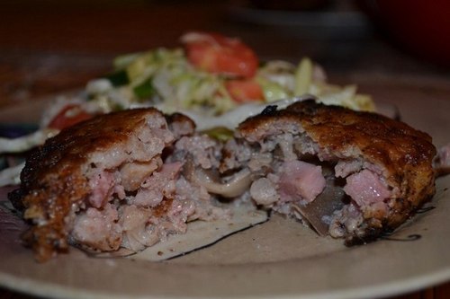 myasnye-zrazy-s-nachinkoj-iz-vetchiny-i-gribov (500x333, 30Kb)