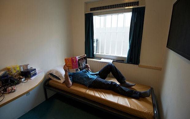 prison-m_3599242b-gwc2f (620x387, 134Kb)