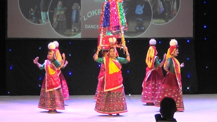 3514238_10_GarbaLok_Rang_Group_Dance_Festival_of_India_in_Ukraine_Sumy20172 (700x393, 185Kb)