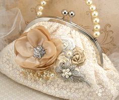 6226115_6dadaaa8cd76edf52da5a7bd2ba29939bridalclutchhandmadehandbags (236x199, 11Kb)