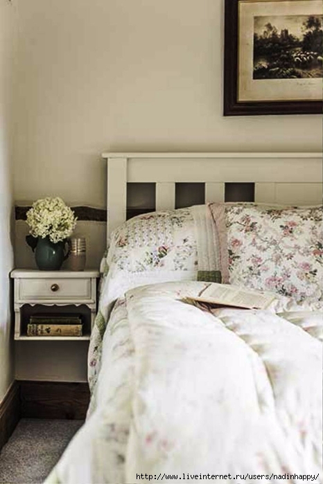 country-cottage-bedroom-vintage-style-florals (466x700, 172Kb)