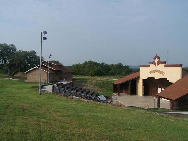Amphitheater (640x480, 165Kb)