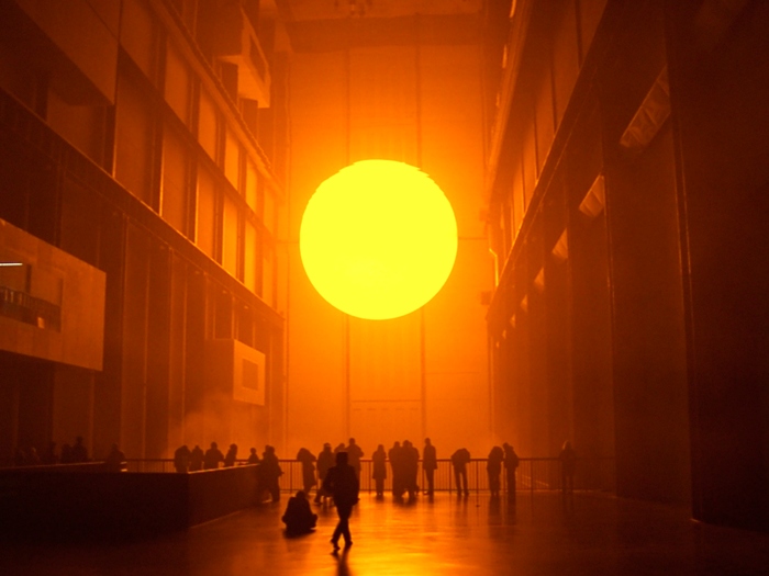 Olafur-Eliasson-The-Weather-Project-2003-Tate-Modern-London-1 (700x525, 117Kb)
