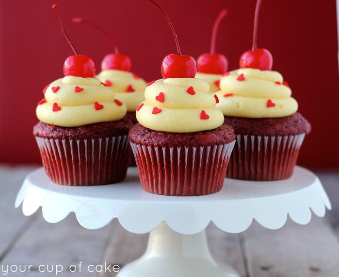 Red-Velvet-Cake-Batter-Cupcake (700x570, 45Kb)