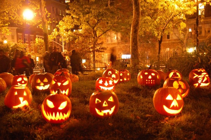 4432201_yayayayayayayayayayayayayayayayayahalloweencity1024x6801 (700x464, 116Kb)