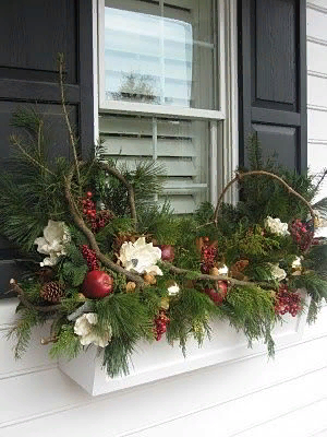 24b8c09e89e6759048b4ada3fe75bf42--christmas-window-boxes-winter-window-boxes (300x400, 141Kb)
