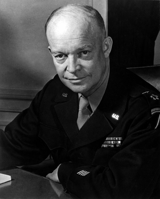 1944General_Dwight_D._Eisenhower (562x700, 183Kb)
