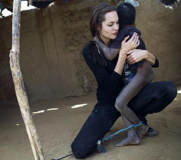 angelina_jolie (8) (600x531, 36Kb)