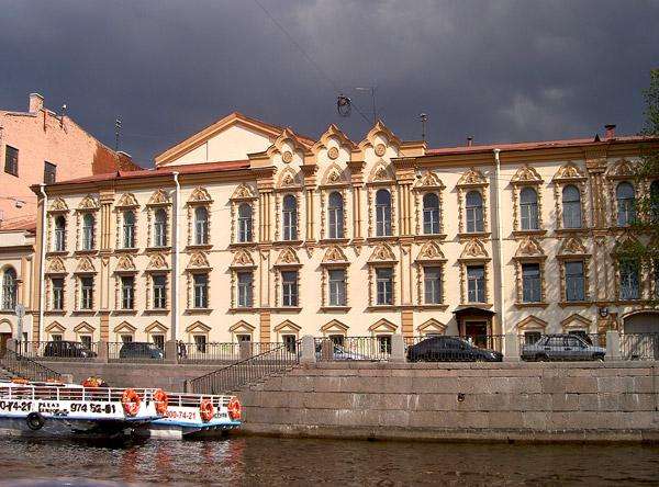5685413_photo_0160_jpgCentralnaya_biblioteka_im__V__V__Mayakovskogo (600x444, 55Kb)