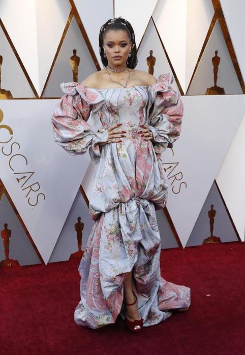 2471598_20180305t002906z_128718876_hp1ee3501chiz_rtrmadp_3_awardsoscarsfashion (482x700, 49Kb)