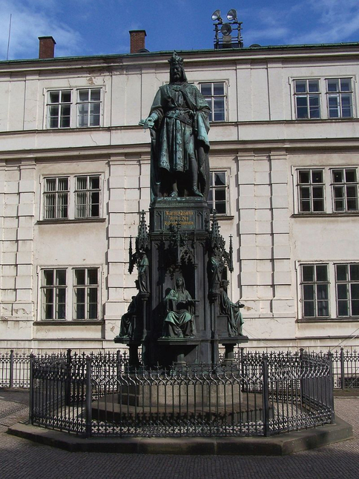 Hähnel800px-Prag_Denkmal_Karls_IV (525x700, 418Kb)