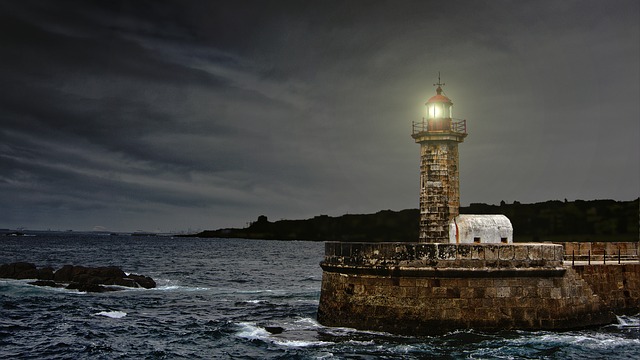 1521649313_lighthouse-2028507_640 (640x360, 59Kb)