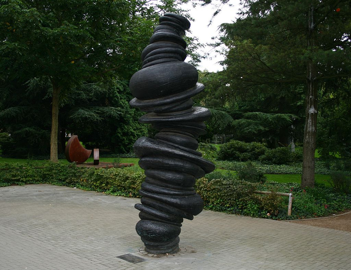 Skulptur_wirbel (700x538, 417Kb)