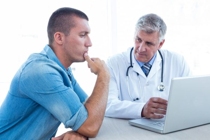 1523008717_doctor-with-patient-768x512 (700x466, 40Kb)