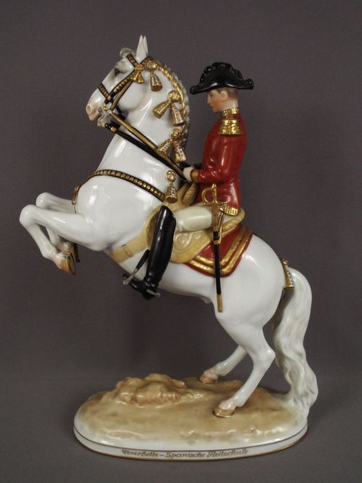 1be9d269d3cc1c2b5ab5773f2591dcbc--spanish-riding-school-austria (525x700, 40Kb)